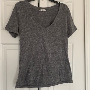 Forever 21 v-neck t-shirt. Size small. Good used condition.